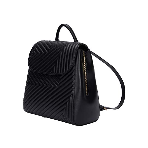 Mochila Parfois Negra Acolchada para Mujer con Cierre De Solapa Mochila Parfois Negra con Cierre Solapa Mujer Vista de Lado