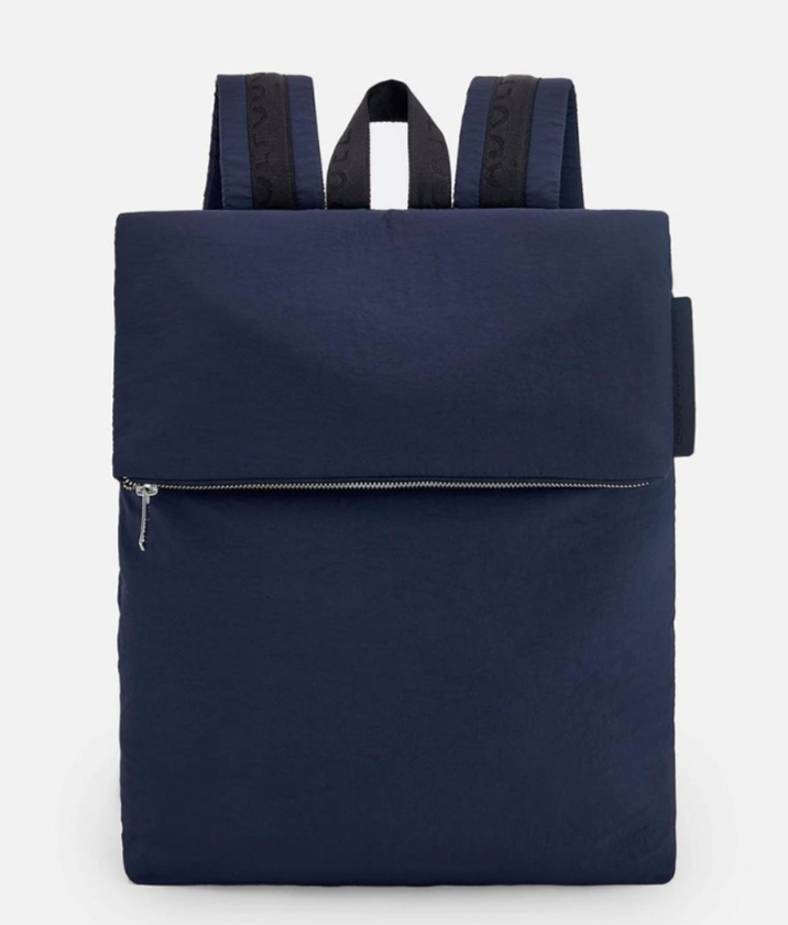 Mochila de hombre Adolfo Domínguez de material reciclado en azul marino